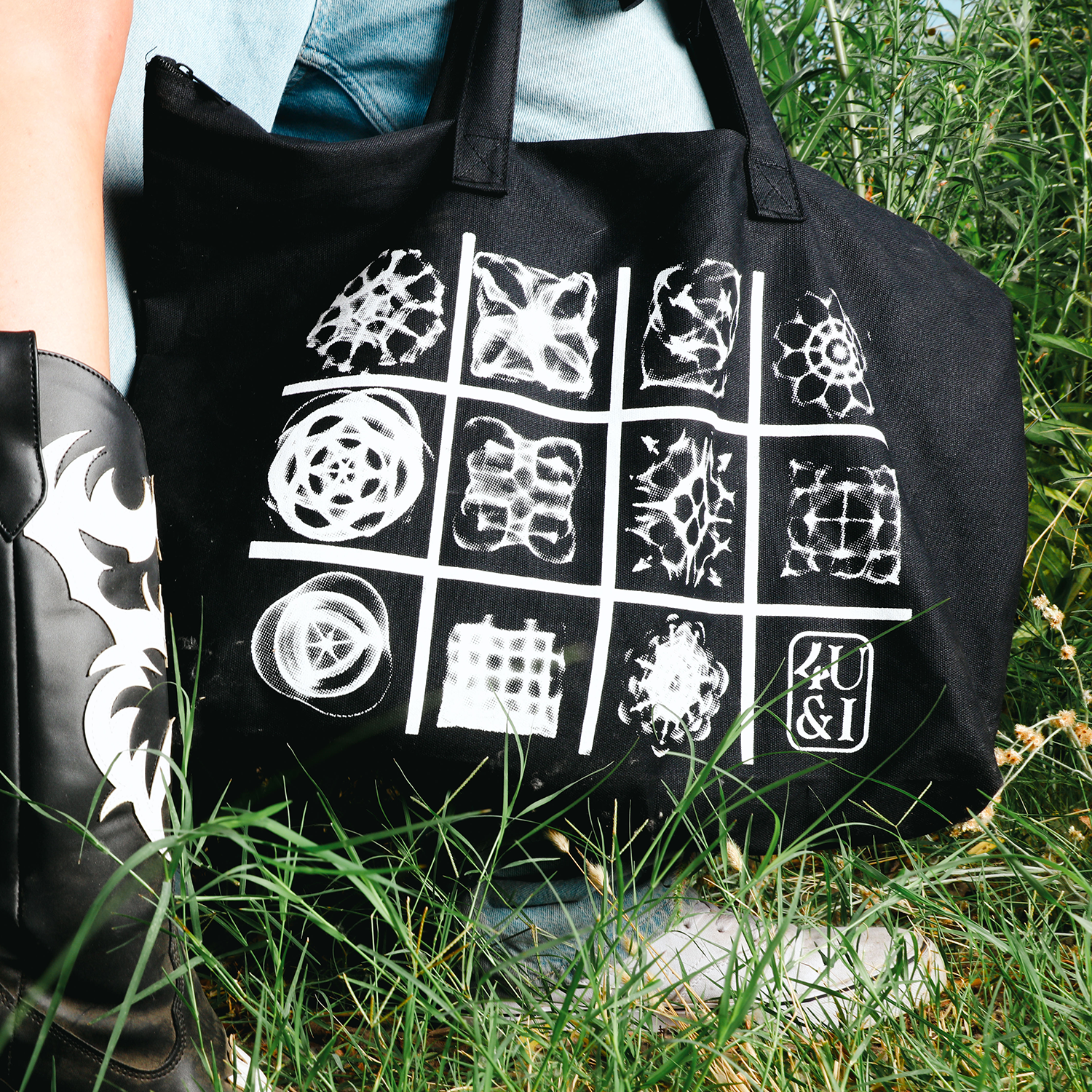 TOTE BAG - BLACK